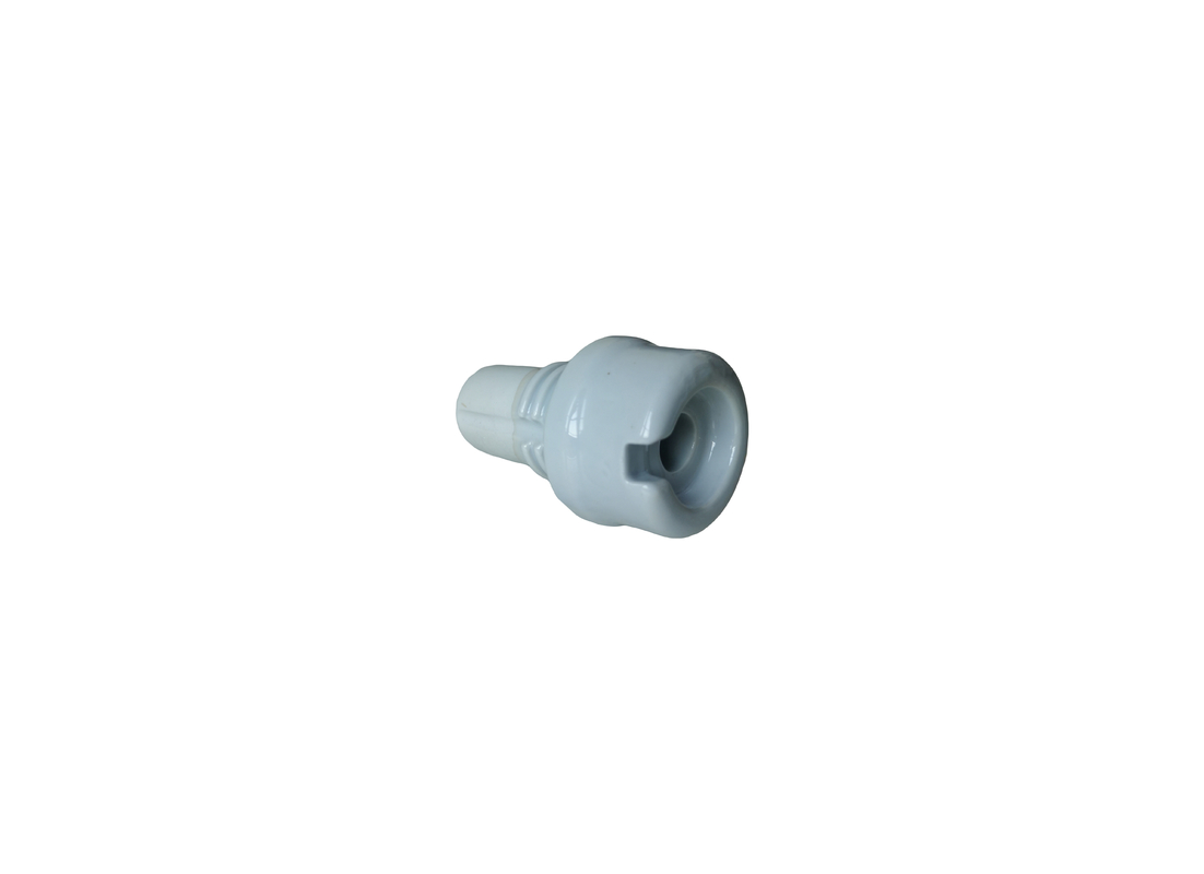 مقره های سرامیکی ANSI 1.2kV خاکستری روی خطوط برق