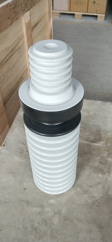 IEC استاندارد 36kV 12Sheds عایق گاز بوش رنگ سفید OEM